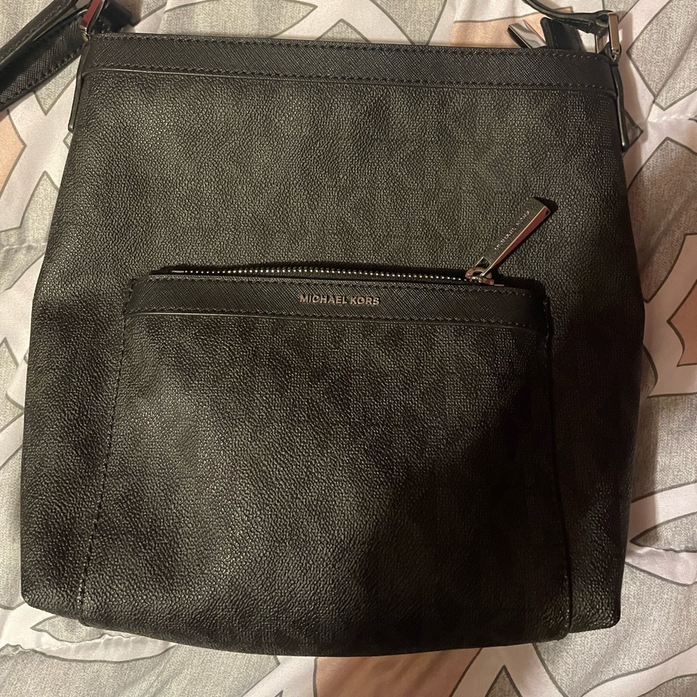 NWOT Michael Kors, black and silver signature, Morgan Crossbody bag